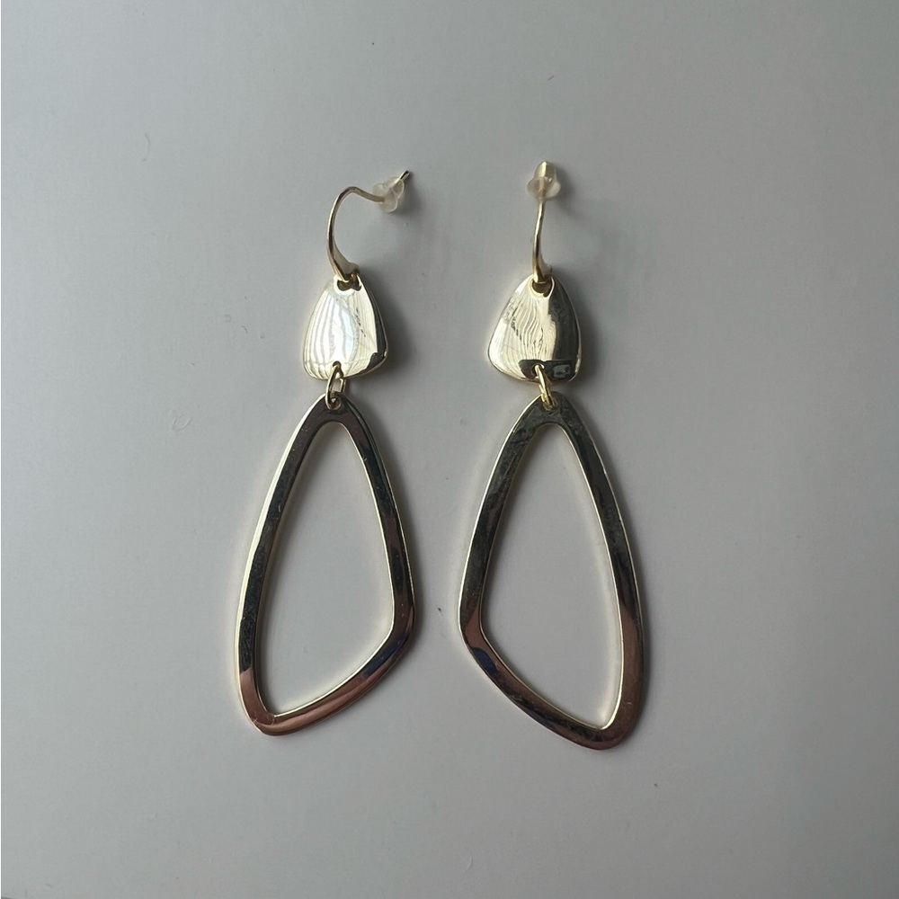 *PRICE DROP* Kendra Scott Kira Drop Earrings in Gold